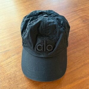 ALO Yoga Black Logo Baseball hat